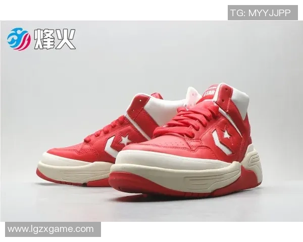 匡威高帮复古篮球鞋经典重现时尚与运动完美结合的潮流之选 匡威高帮复古篮球鞋经典重现时尚与运动完美结合的潮流之选